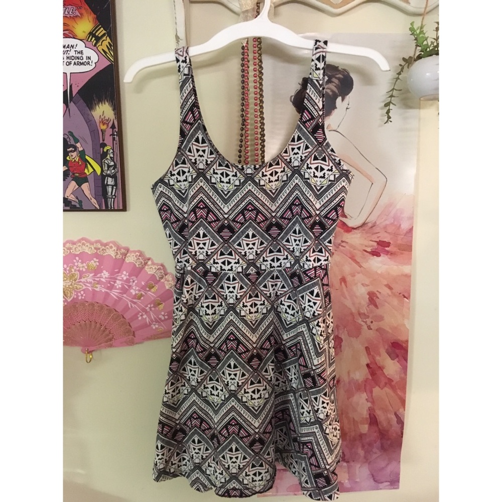 Victoria’s Secret Skater dress Size M Medium Aztec Geometric pattern multi